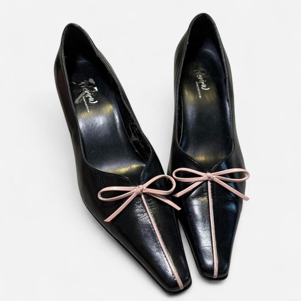 Black leather kitten heels with